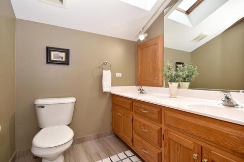 369 E Marion St, Elmhurst, IL 60126 photo 32