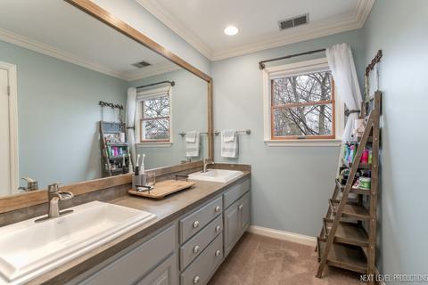 2202 Bluebird Ln, Rolling Meadows, IL 60008 photo 16