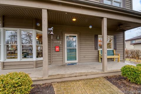 2202 Bluebird Ln, Rolling Meadows, IL 60008 photo 3