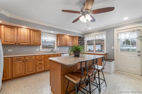 2202 Bluebird Ln, Rolling Meadows, IL 60008 photo 7