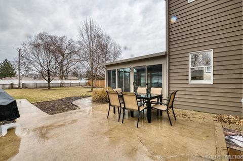 2202 Bluebird Ln, Rolling Meadows, IL 60008 photo 22