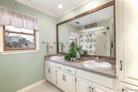 2202 Bluebird Ln, Rolling Meadows, IL 60008 photo 19