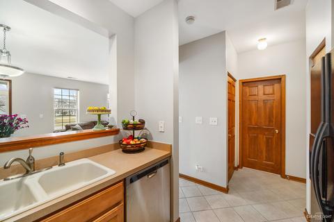 2292 Georgetown Cir, Aurora, IL 60503 photo 9