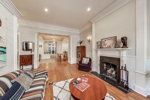 33 Elm St, Chicago, IL 60611 photo 3