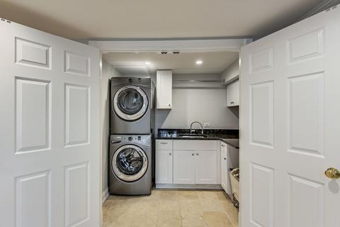 33 Elm St, Chicago, IL 60611 photo 45