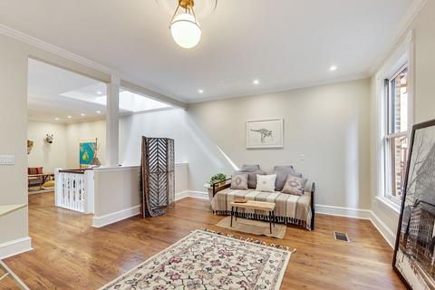33 Elm St, Chicago, IL 60611 photo 33