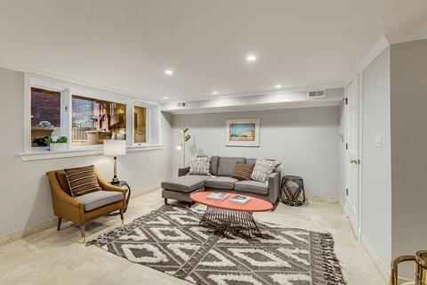 33 Elm St, Chicago, IL 60611 photo 40