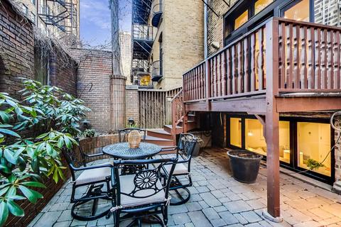 33 Elm St, Chicago, IL 60611 photo 48