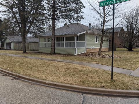 107 Arrowhead Dr, Algonquin, IL 60102 photo 1