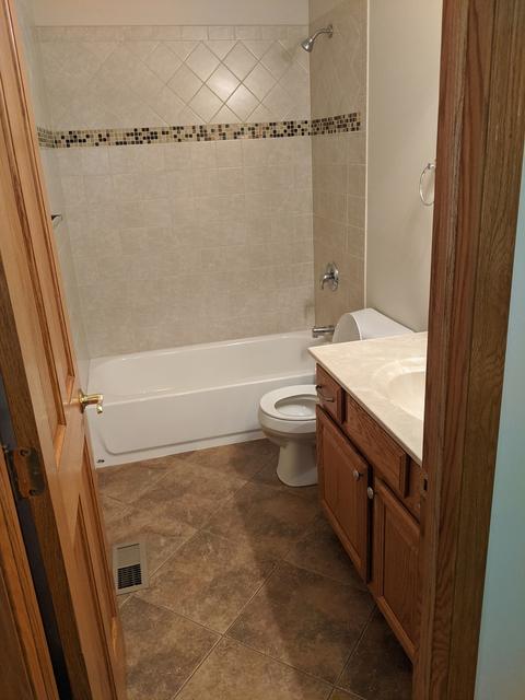 107 Arrowhead Dr, Algonquin, IL 60102 photo 5