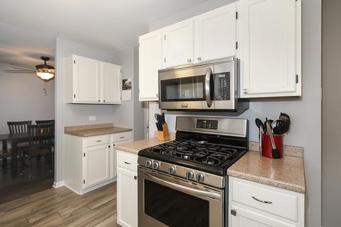 900 Perry Dr, Algonquin, IL 60102 photo 9