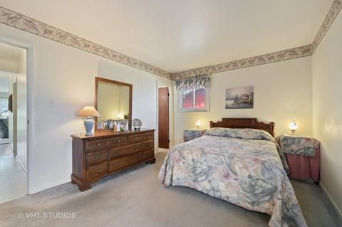 765 Cambridge Ln, Hoffman Estates, IL 60169 photo 9