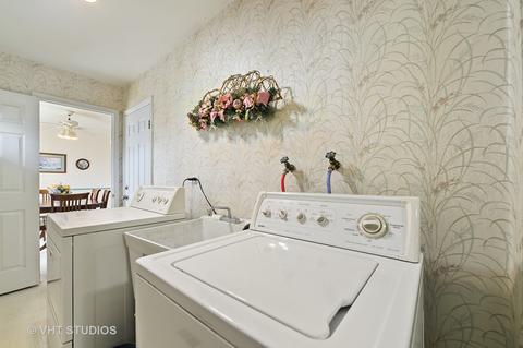 765 Cambridge Ln, Hoffman Estates, IL 60169 photo 13