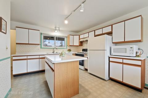 765 Cambridge Ln, Hoffman Estates, IL 60169 photo 5