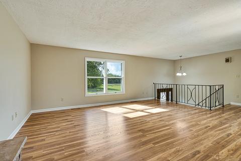 1908 Menge Rd, Marengo, IL 60152 photo 4