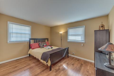 740 Timothy Ln, Des Plaines, IL 60016 photo 14