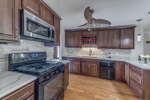 740 Timothy Ln, Des Plaines, IL 60016 photo 6