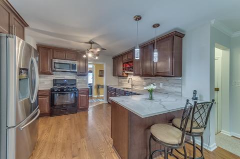 740 Timothy Ln, Des Plaines, IL 60016 photo 8