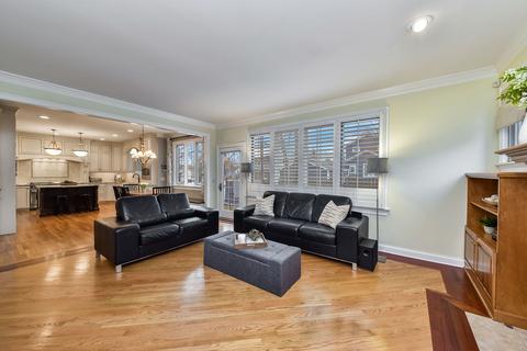 1323 Irving Ave, Wheaton, IL 60187 photo 10
