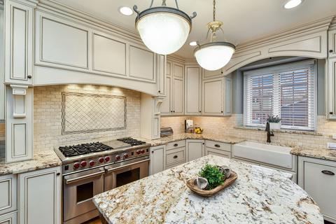 1323 Irving Ave, Wheaton, IL 60187 photo 16