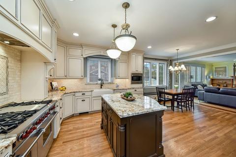 1323 Irving Ave, Wheaton, IL 60187 photo 12