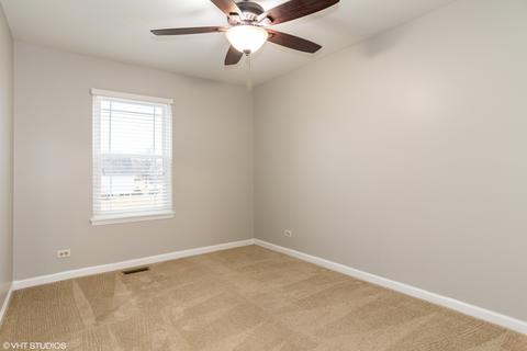 1950 Gleneagle Cir, Elgin, IL 60123 photo 12