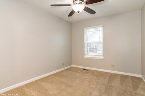 1950 Gleneagle Cir, Elgin, IL 60123 photo 13