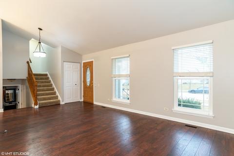 1950 Gleneagle Cir, Elgin, IL 60123 photo 4