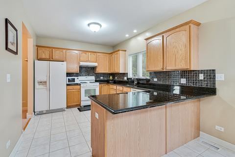 145 Hearthstone Dr, Bartlett, IL 60103 photo 6