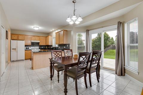 145 Hearthstone Dr, Bartlett, IL 60103 photo 9