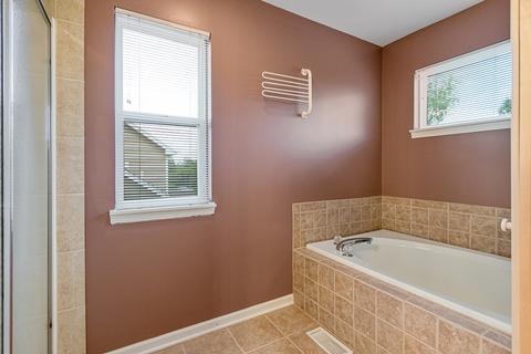 145 Hearthstone Dr, Bartlett, IL 60103 photo 17