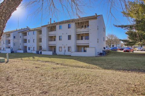 1923 Melrose Dr #B, Champaign, IL 61820 photo 2