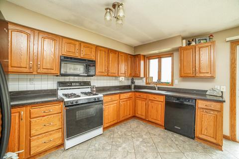 1058 N Main Ave, Kankakee, IL 60901 photo 7