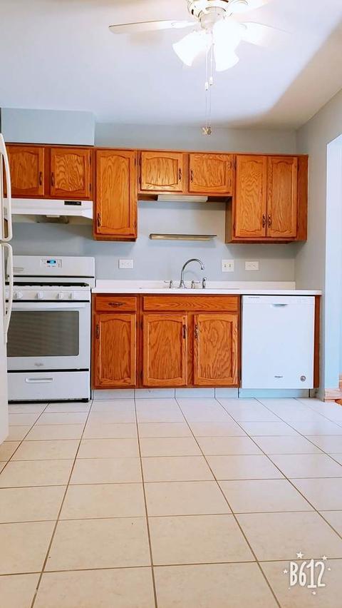 1602 Queens Ct #C-1, Wheeling, IL 60090 photo 6