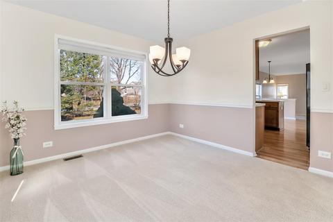 1330 Deerfield Ln, Bartlett, IL 60103 photo 8