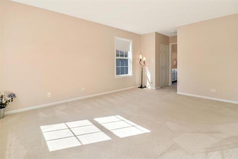 1330 Deerfield Ln, Bartlett, IL 60103 photo 16