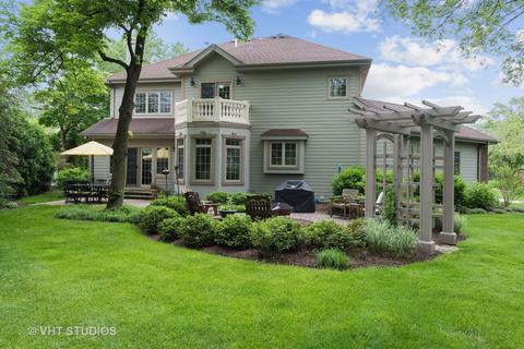 1908 Driving Park Rd, Wheaton, IL 60187 photo 2