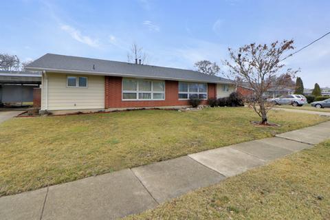 1615 Golfview Rd, Rantoul, IL 61866 photo 2