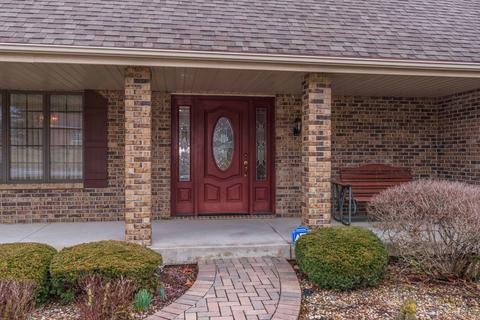 9241 Abbey Way, Downs, IL 61736 photo 2