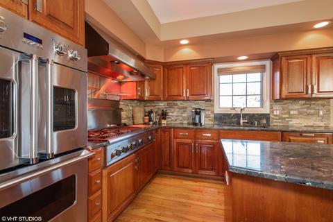 1176 Litchfield Ln, Bartlett, IL 60103 photo 9