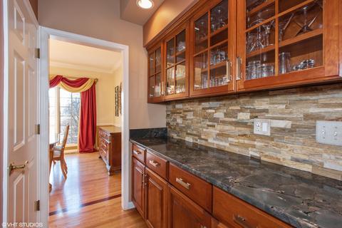 1176 Litchfield Ln, Bartlett, IL 60103 photo 5