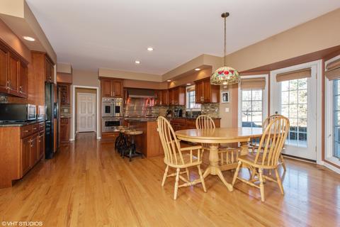 1176 Litchfield Ln, Bartlett, IL 60103 photo 7