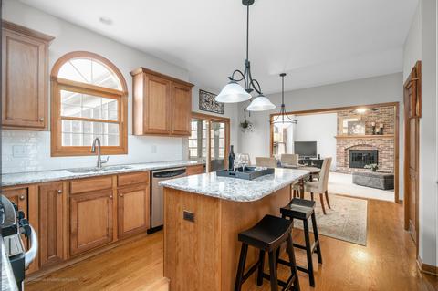 700 Bluestem Ln, Algonquin, IL 60102 photo 6
