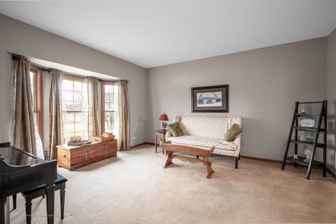 700 Bluestem Ln, Algonquin, IL 60102 photo 2