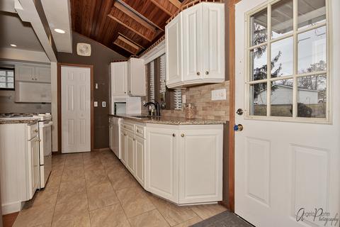 605 S Emerald Dr, Mchenry, IL 60051 photo 6