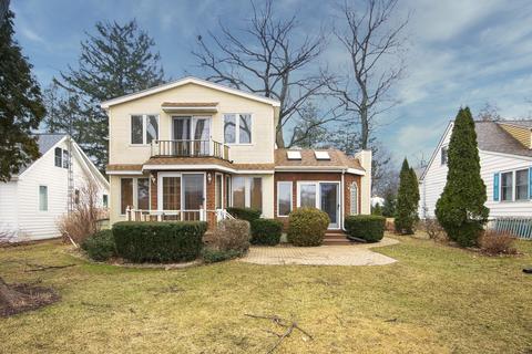 605 S Emerald Dr, Mchenry, IL 60051 photo 2