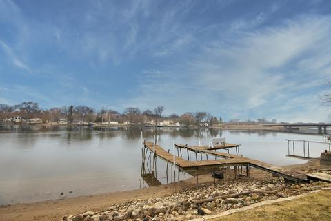 605 S Emerald Dr, Mchenry, IL 60051 photo 5