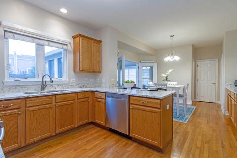 141 Hearthstone Dr, Bartlett, IL 60103 photo 9
