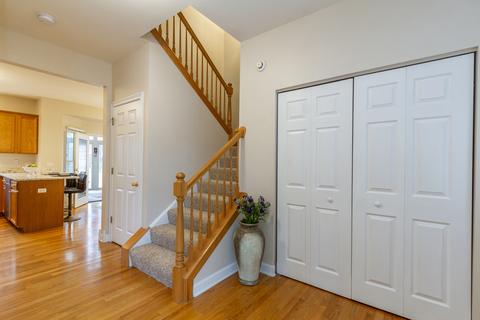 141 Hearthstone Dr, Bartlett, IL 60103 photo 4