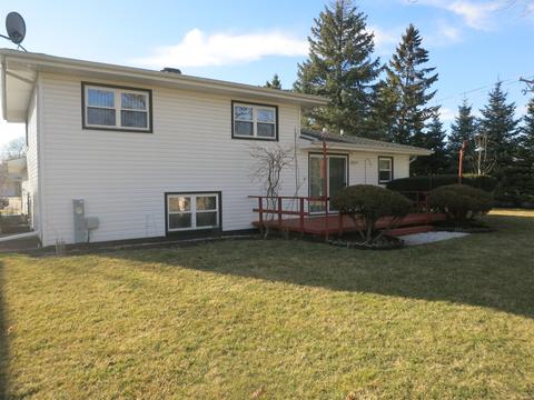 921 Sycamore Ln, Bartlett, IL 60103 photo 17
